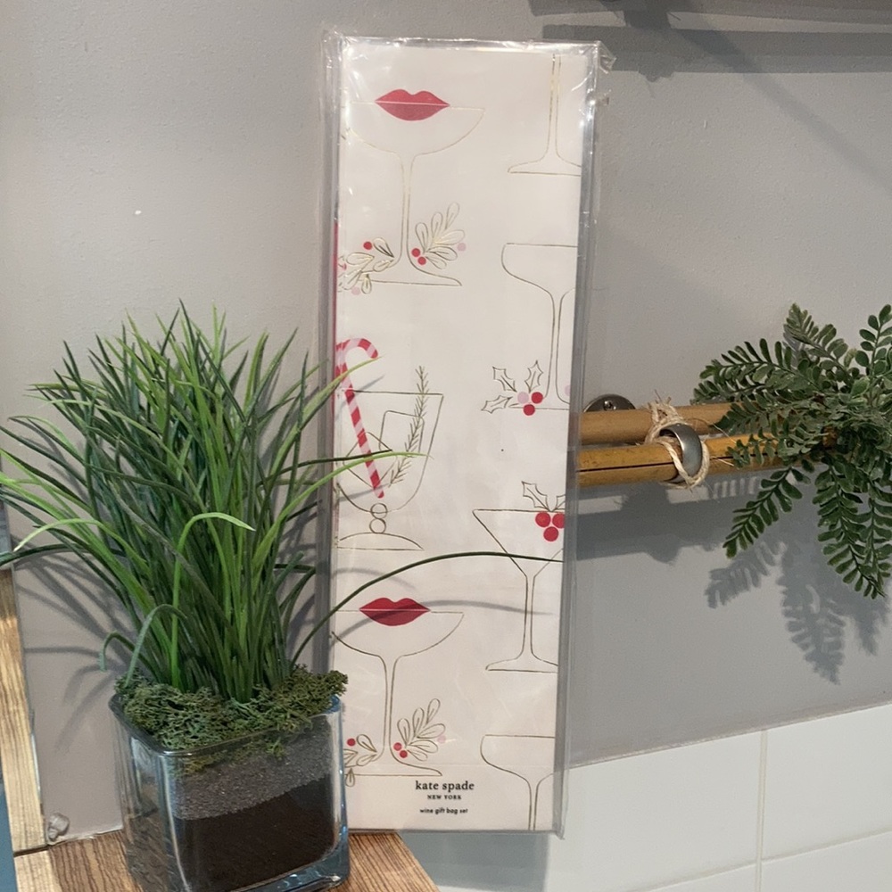 KATE SPADE NY Holiday paper wine gift bag set of 4 - Picture 6 of 7